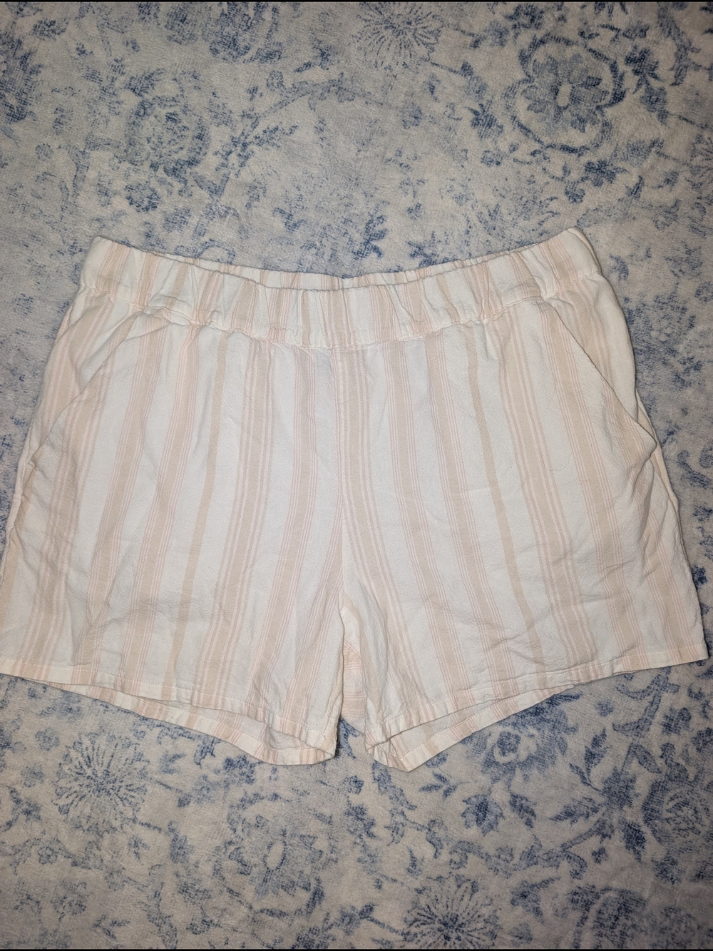 Divided Linen-Blend Striped Elastic Waist Shorts in White and Soft Pink